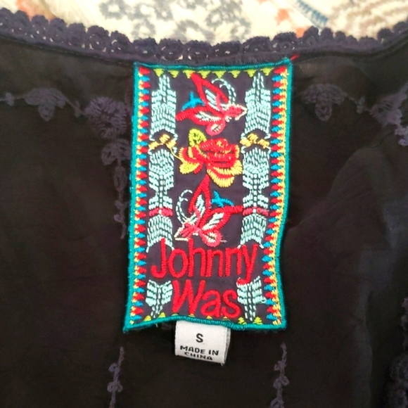 Johnny Was black and gray embroidery 3/4 sleeves v-neck tunic top S - Picture 8 of 9